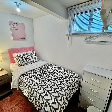 Tiny Private Room On The 1St Floor With Shared Bathroom Near Seatac Airport And Downtown Seattle Extérieur photo