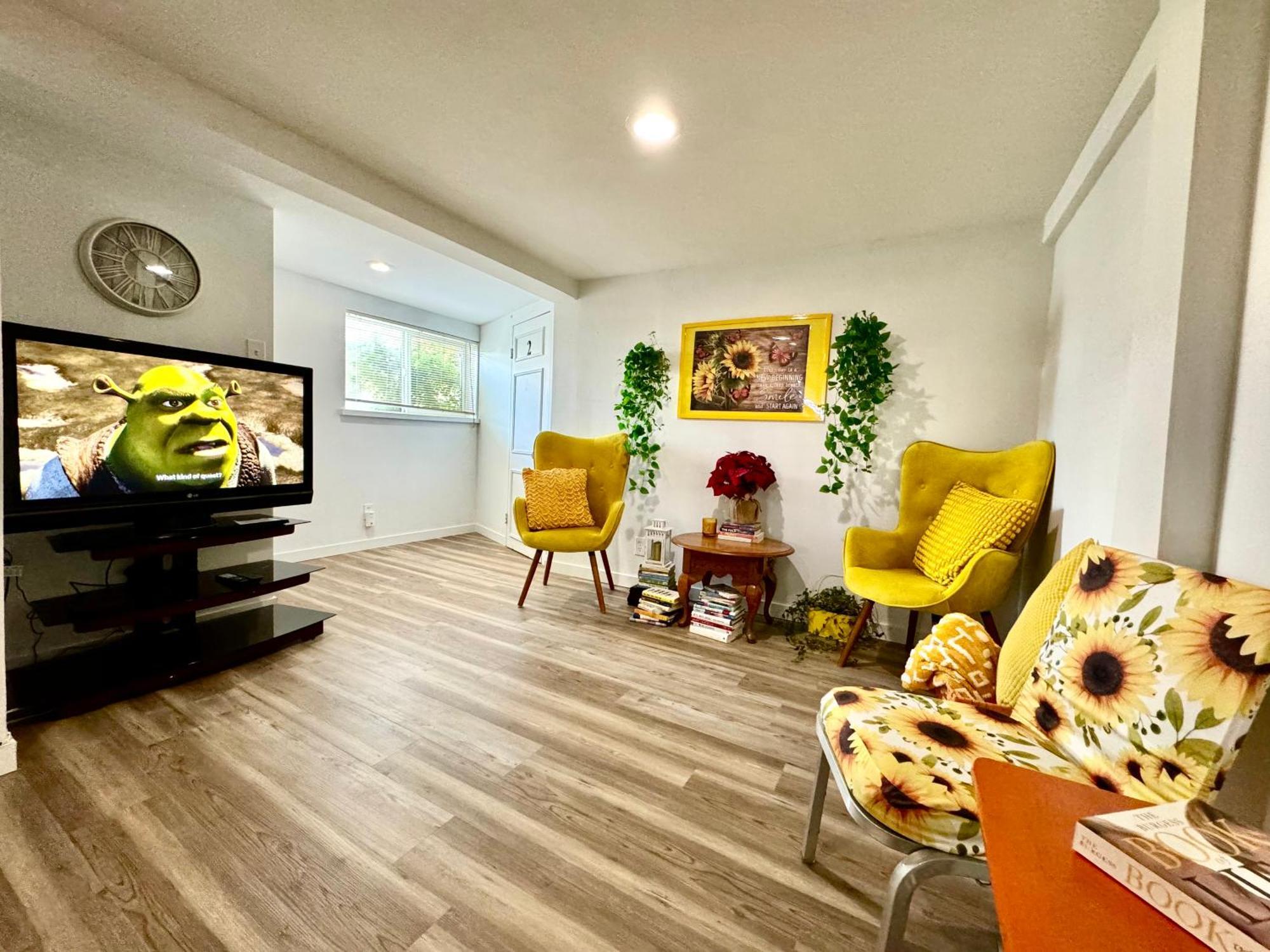 Tiny Private Room On The 1St Floor With Shared Bathroom Near Seatac Airport And Downtown Seattle Extérieur photo