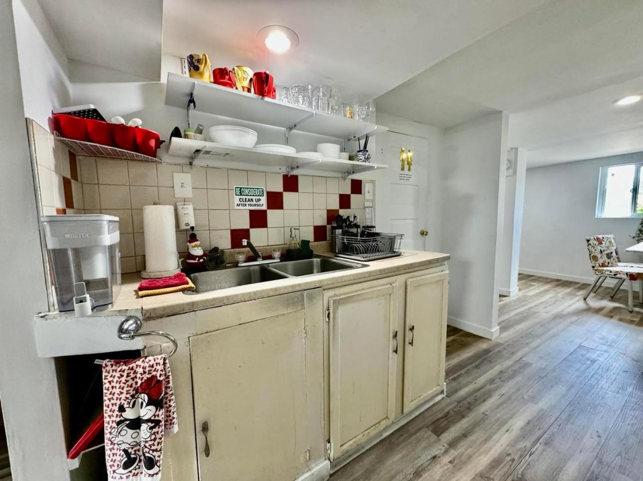 Tiny Private Room On The 1St Floor With Shared Bathroom Near Seatac Airport And Downtown Seattle Extérieur photo
