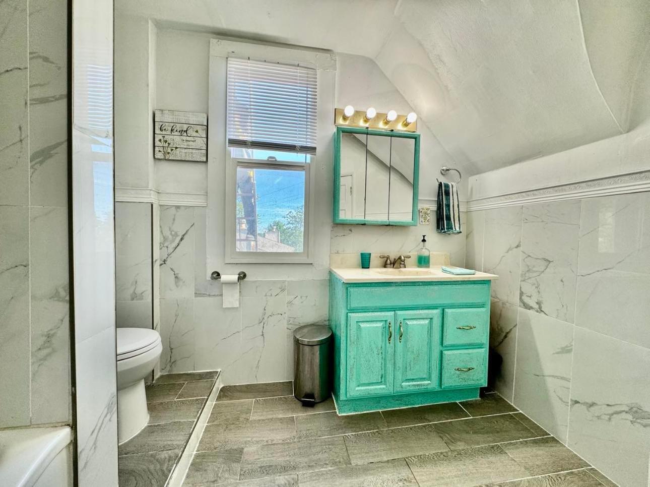 Tiny Private Room On The 1St Floor With Shared Bathroom Near Seatac Airport And Downtown Seattle Extérieur photo