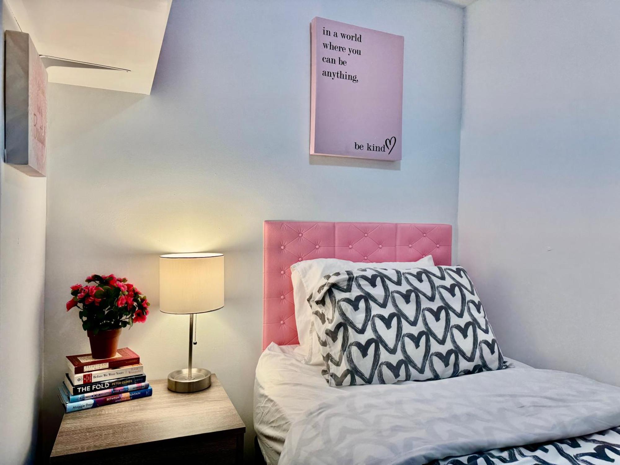 Tiny Private Room On The 1St Floor With Shared Bathroom Near Seatac Airport And Downtown Seattle Extérieur photo