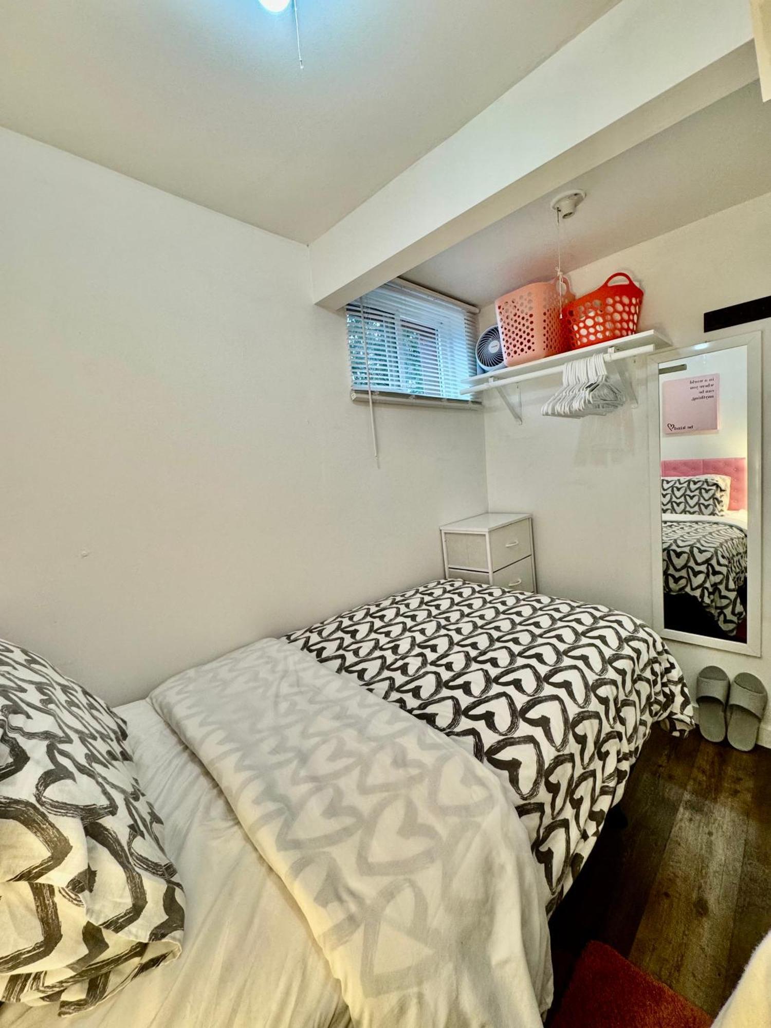 Tiny Private Room On The 1St Floor With Shared Bathroom Near Seatac Airport And Downtown Seattle Extérieur photo